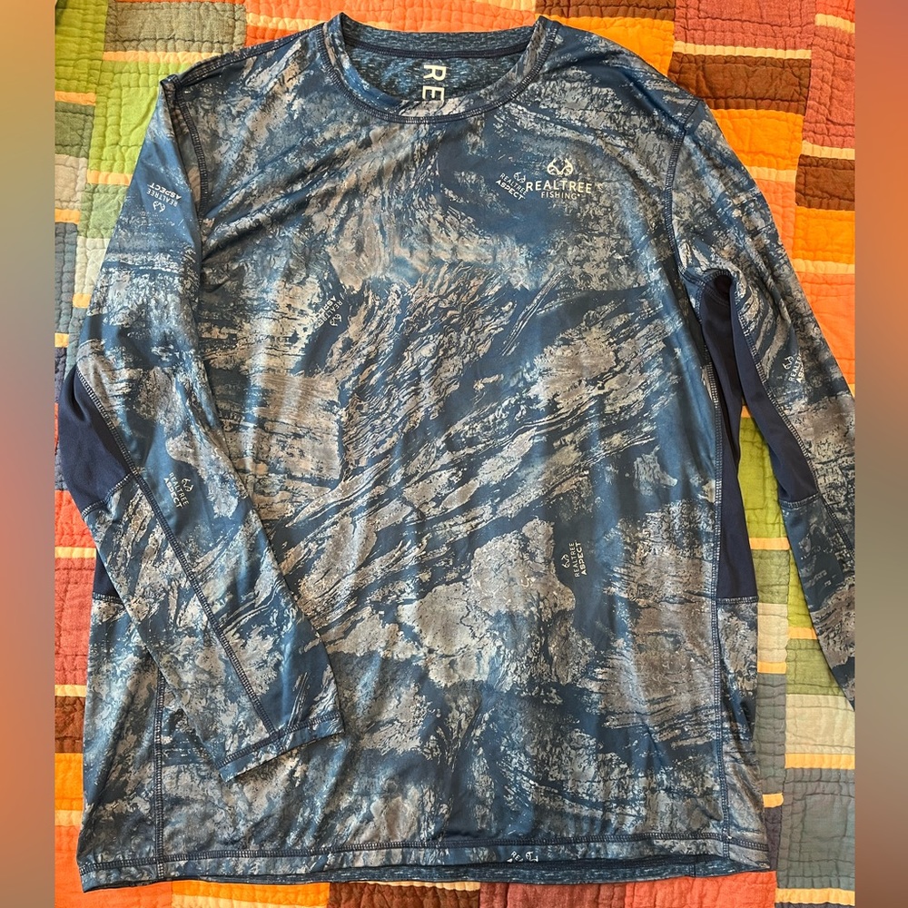 Men’s Realtree shirt - 2XL